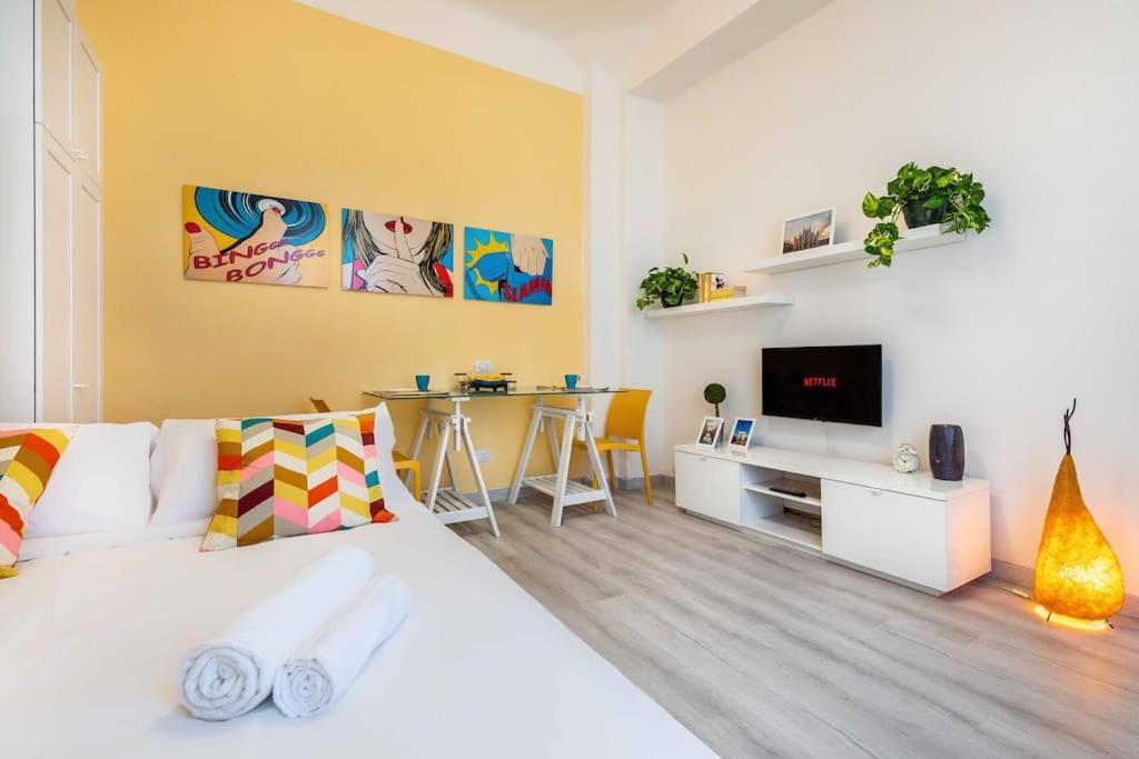 Relax Stay In A Typical Milan Courtyard - Navigli Экстерьер фото